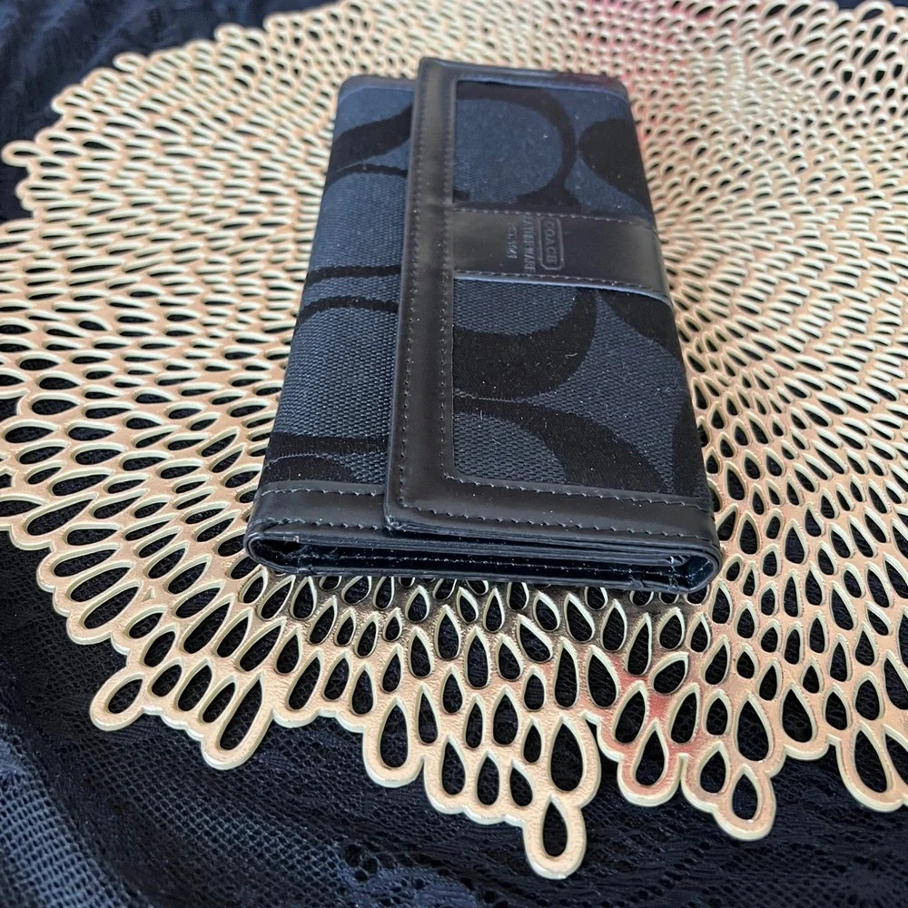 Coach Black  Signature Wallet + Check Book - Picture 2 of 7